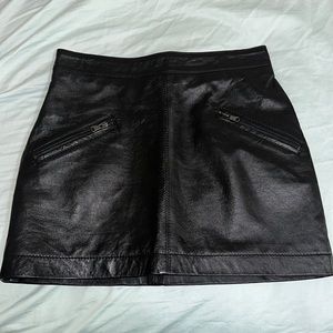 Black Zara Women’s leather skirt